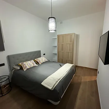 La Rosaleda Apartment *